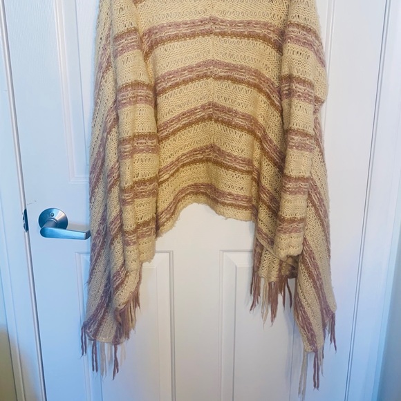 Fringe Knit Cardigan - Picture 5 of 7